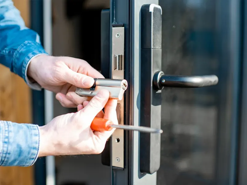 Security & Hardware Security & Hardware
